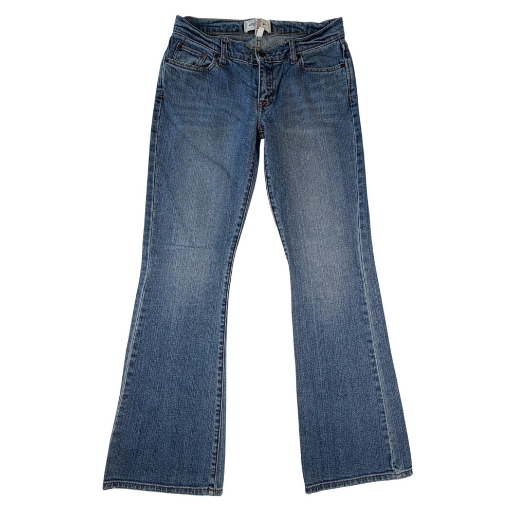 Abercrombie and Fitch Low Rise Flare Jeans Medium Wash Blue Denim Size 6 Regular